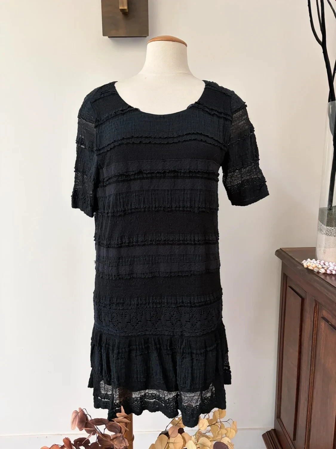 Robe I.Code by IKKS T44 noire dentelle & volants doublée